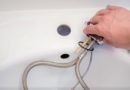 Fuite d’eau à l’extérieur du réservoir des toilettes : que faut-il faire ? fuite d'eau