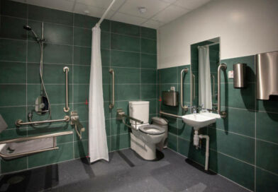 Salle de bains PMR : aides MaPrimeAdapt et conseils pratiques salle de bains PMR